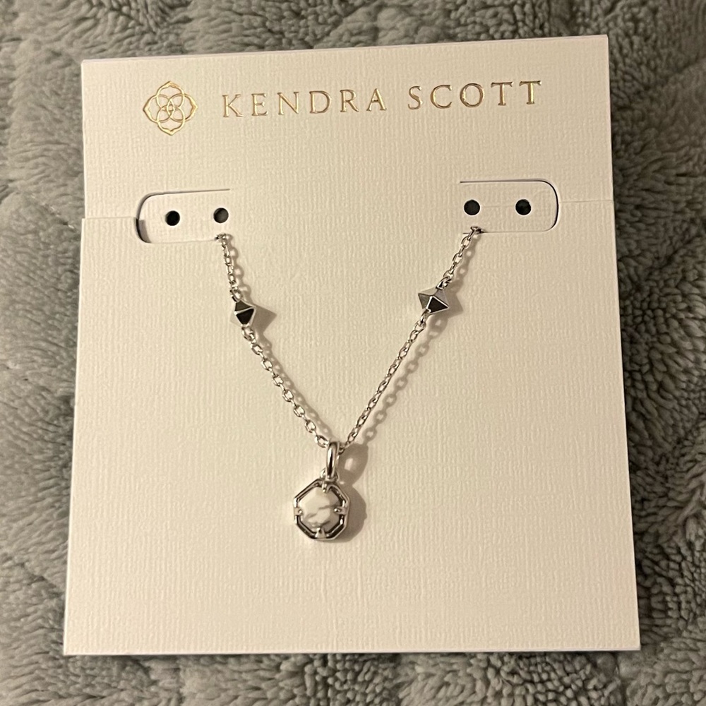 Kendra Scott Nola Short Pendant Necklace Rhodium White Necklace Howlite